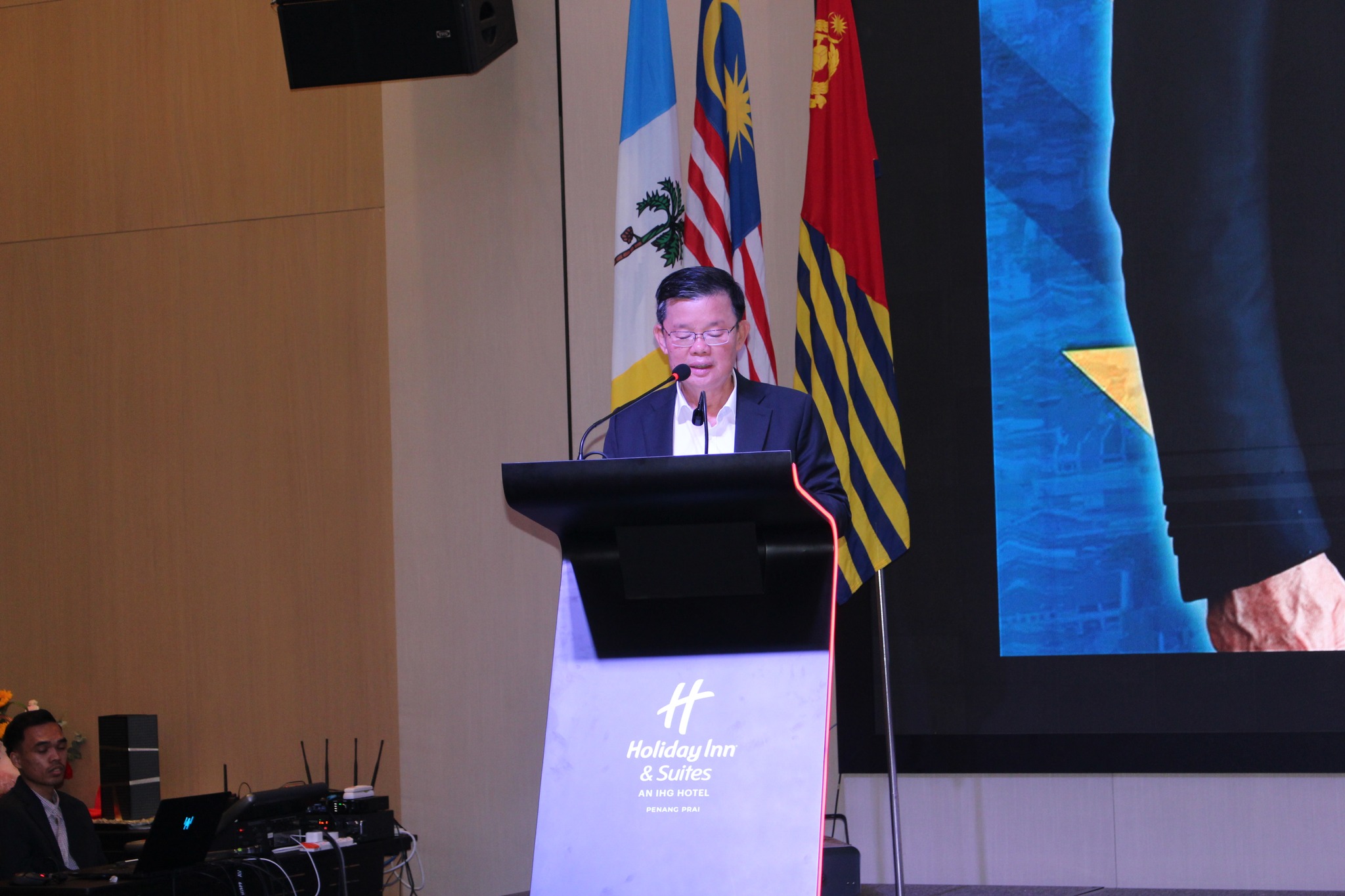 556668192 1227768992719555 1873514013662339173 n